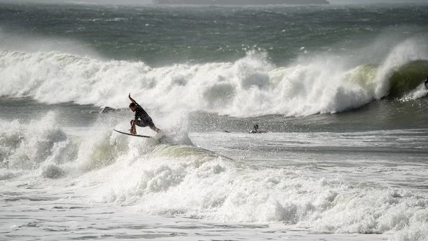 BOM Forecast Gives Sunshine Coast Waters Lighter Wednesday With Residual Easterly Swell